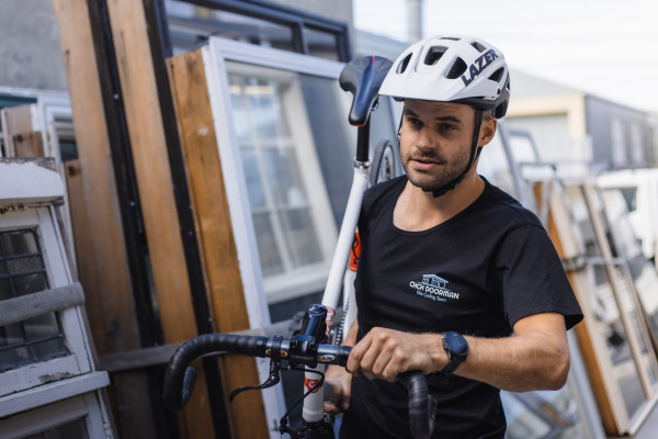 Nick Hextall commuting by bike Nick Hextall commuting by bike