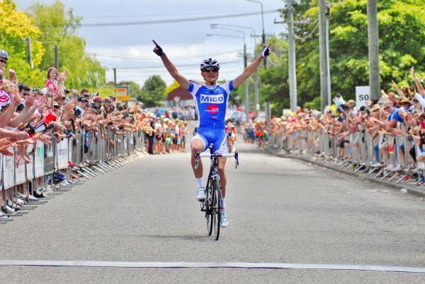 Michael Vink wins in Tineli